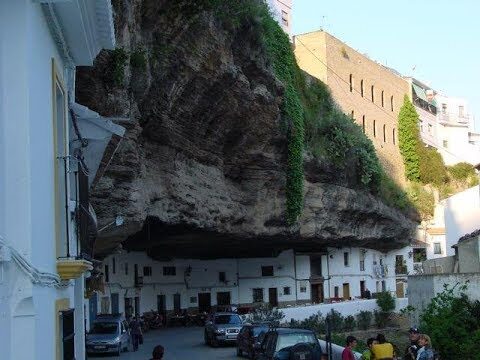 Descubre los mejores hoteles en Setenil de las Bodegas