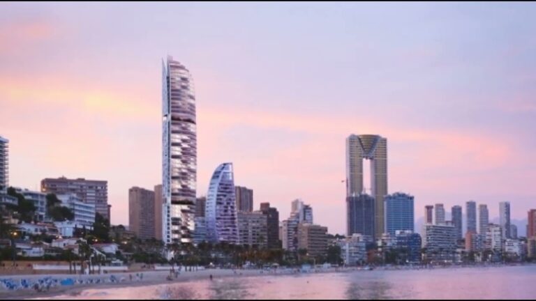 Hotel Gran Delfín Benidorm: Lujo y Confort en la Costa Blanca