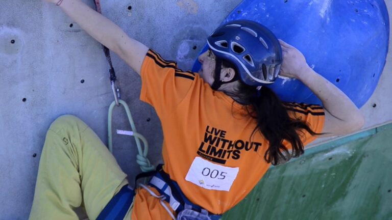 Escalada en Puerto Venecia: Una Aventura Vertical