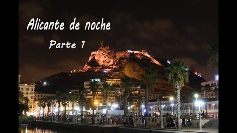 El encanto del Puerto de Alicante de noche