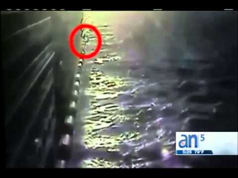 Haza&ntilde;a de Joven al Saltar de un Crucero
