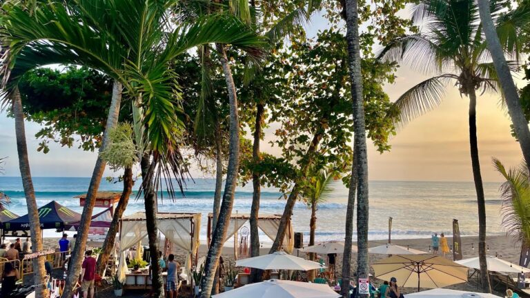 Gu&iacute;a de Restaurantes en Puntarenas: Donde Comer en la Ciudad Costera