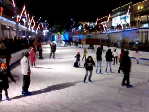 La pista de patinaje en Puerto Venecia: diversi&oacute;n sobre hielo